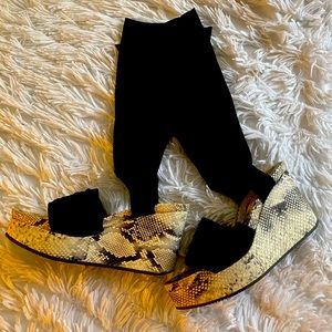 Snake Print Sock Wedge!!